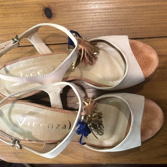 Anthropologie Vicenza Stack Heel Tassel Sandal, Size 7 - Picture 4 of 16